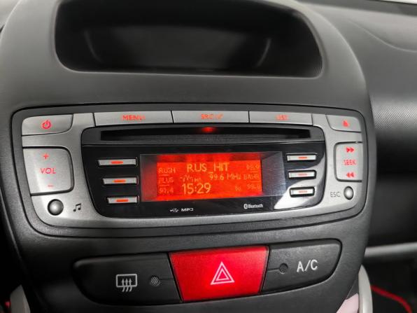 Peugeot 107 I Рестайлинг 2 с пробегом 2012 года, цена 483 000 рублей, 100054 км, хэтчбек, Автокод Объявления