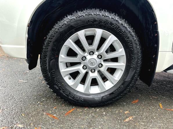 Toyota Land Cruiser Prado 150 Series Рестайлинг 1 с пробегом 2015 года, цена 3 580 000 рублей, 227854 км, внедорожник, Автокод Объявления
