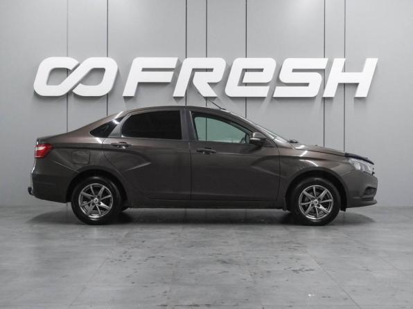 Lada (ВАЗ) Vesta I с пробегом 2018 года, цена 849 000 рублей, 217983 км, седан, Автокод Объявления