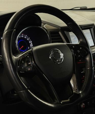 SsangYong XLV I с пробегом 2017 года, цена 1 290 000 рублей, 157847 км, внедорожник, Автокод Объявления