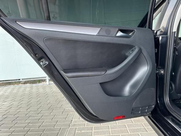 Volkswagen Jetta VI с пробегом 2011 года, цена 960 000 рублей, 210000 км, седан, Автокод Объявления