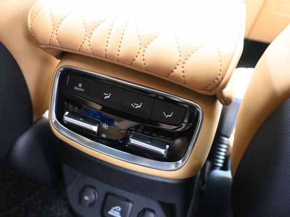 Kia Mohave I Рестайлинг 2 с пробегом 2019 года, цена 4 650 000 рублей, 102864 км, внедорожник, Автокод Объявления