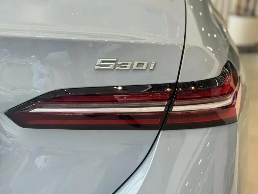 BMW 5 серии VIII (G60/G61/G68) Краснодар  - изображение 4