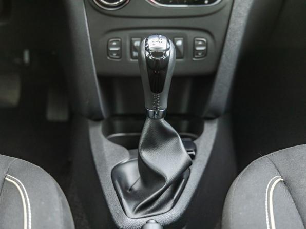 Renault Sandero II Рестайлинг с пробегом 2020 года, цена 1 428 000 рублей, 37106 км, хэтчбек, Автокод Объявления
