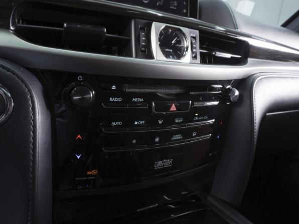 Lexus LX III Рестайлинг 2 с пробегом 2018 года, цена 8 400 000 рублей, 157363 км, внедорожник, Автокод Объявления