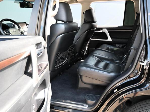 Toyota Land Cruiser 200 Series Рестайлинг 2 с пробегом 2015 года, цена 5 494 000 рублей, 190679 км, внедорожник, Автокод Объявления