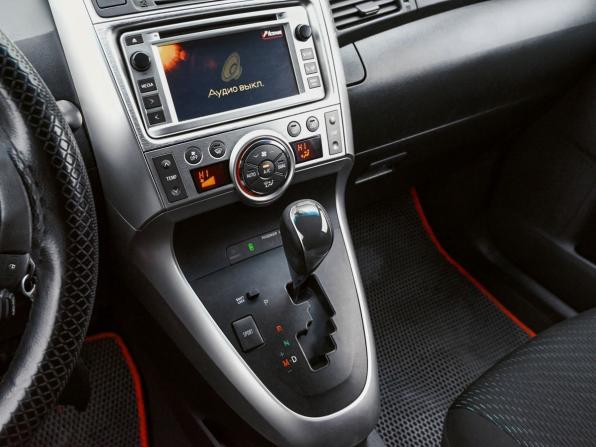 Toyota Verso I с пробегом 2012 года, цена 1 049 000 рублей, 275000 км, компактвэн, Автокод Объявления