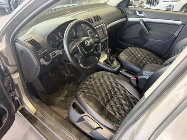 Skoda Octavia II (A5) Рестайлинг с пробегом 2010 года, цена 545 000 рублей, 154000 км, лифтбек, Автокод Объявления