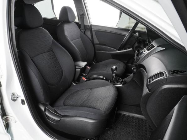 Hyundai Solaris I Рестайлинг с пробегом 2015 года, цена 1 125 000 рублей, 134316 км, седан, Автокод Объявления