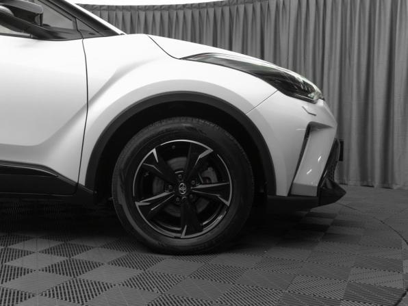 Toyota C-HR I Рестайлинг с пробегом 2022 года, цена 2 940 000 рублей, 73221 км, внедорожник, Автокод Объявления