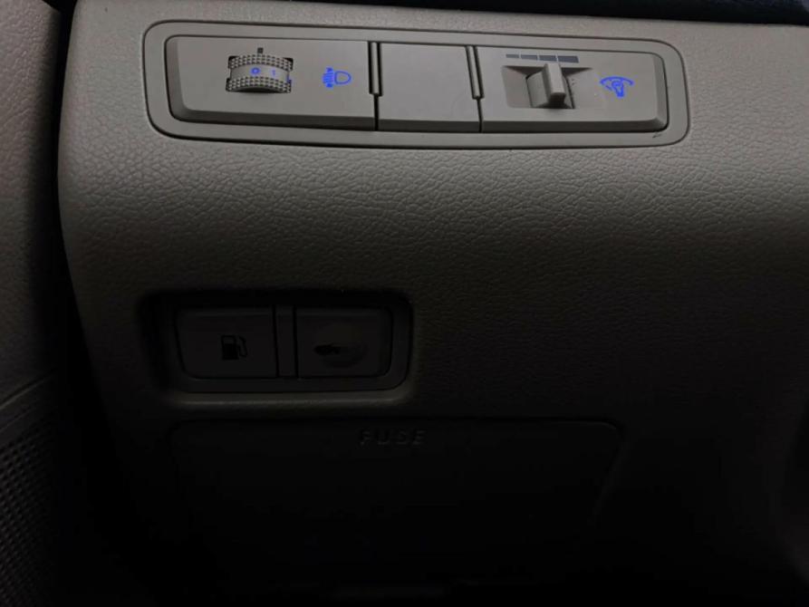 Hyundai Sonata VI (YF) Псков  - изображение 17