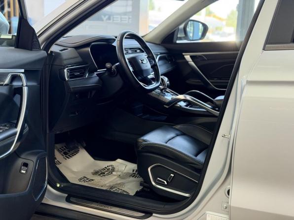 Geely Atlas Pro с пробегом 2023 года, цена 2 073 000 рублей, 47995 км, внедорожник, Автокод Объявления