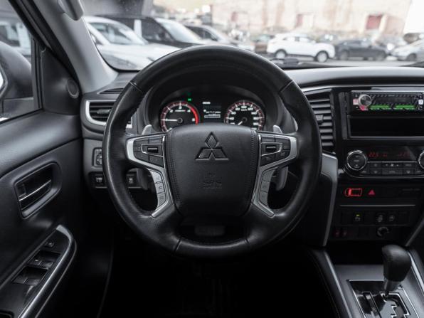 Mitsubishi L200 V Рестайлинг с пробегом 2023 года, цена 3 660 000 рублей, 81198 км, пикап, Автокод Объявления
