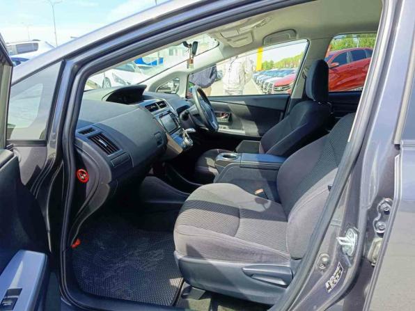 Toyota Prius Alpha I (ZVW40/41) Рестайлинг с пробегом 2016 года, цена 1 664 000 рублей, 241731 км, универсал, Автокод Объявления