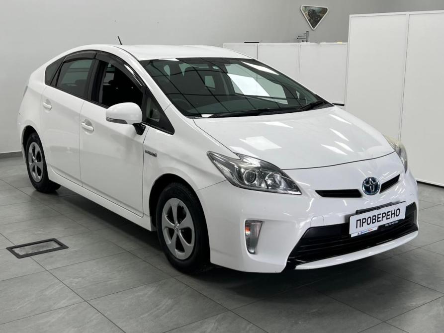 Toyota Prius III Рестайлинг (XW30) Казань  - изображение 3