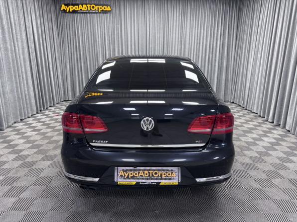 Volkswagen Passat B7 с пробегом 2013 года, цена 1 340 000 рублей, 207740 км, седан, Автокод Объявления