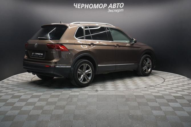 Volkswagen Tiguan II с пробегом 2019 года, цена 2 270 000 рублей, 107046 км, внедорожник, Автокод Объявления