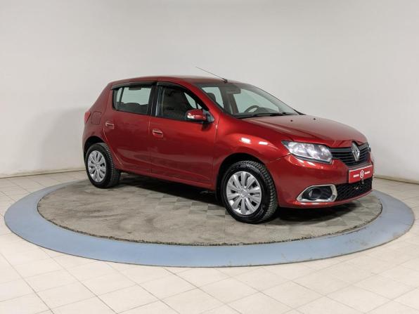 Renault Sandero II с пробегом 2014 года, цена 519 900 рублей, 142000 км, хэтчбек, Автокод Объявления