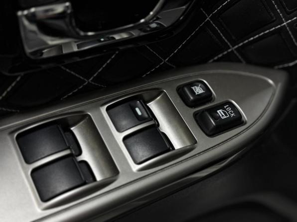 Mitsubishi Pajero IV Рестайлинг 2 с пробегом 2019 года, цена 3 950 000 рублей, 15000 км, внедорожник, Автокод Объявления