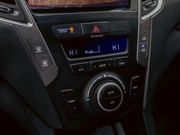 Hyundai Santa Fe III Рестайлинг с пробегом 2015 года, цена 1 855 000 рублей, 159104 км, внедорожник, Автокод Объявления