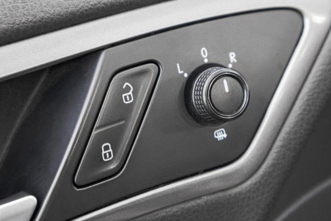 Volkswagen Golf VII с пробегом 2014 года, цена 989 000 рублей, 214000 км, хэтчбек, Автокод Объявления