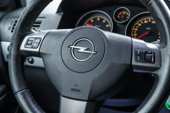 Opel Astra H с пробегом 2006 года, цена 340 000 рублей, 211000 км, хэтчбек, Автокод Объявления