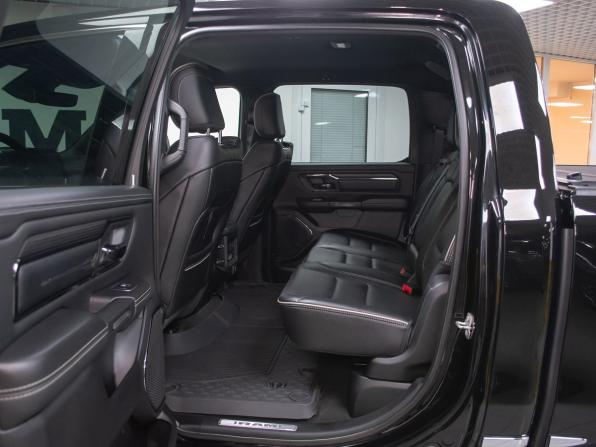 Ram 1500 V с пробегом 2022 года, цена 7 999 000 рублей, 42092 км, offers.body_type.unknown, Автокод Объявления