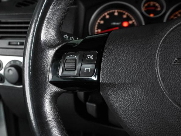 Opel Astra H Рестайлинг с пробегом 2011 года, цена 569 000 рублей, 144203 км, седан, Автокод Объявления