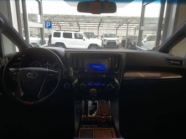 Toyota Alphard III с пробегом 2017 года, цена 3 770 000 рублей, 220100 км, минивэн, Автокод Объявления