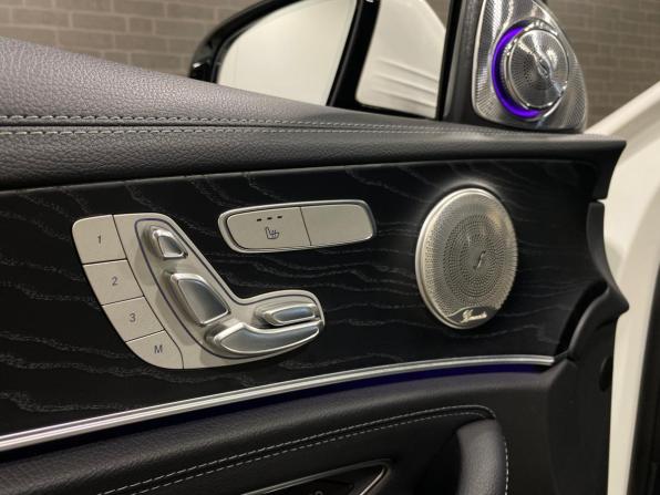 Mercedes-Benz E-Класс V (W213 S213 C238) Рестайлинг с пробегом 2020 года, цена 5 100 000 рублей, 60910 км, седан, Автокод Объявления