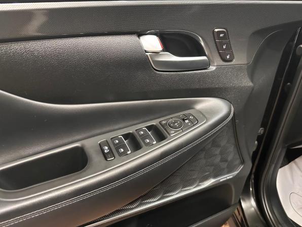 Hyundai Santa Fe IV Рестайлинг с пробегом 2021 года, цена 3 490 000 рублей, 88398 км, внедорожник, Автокод Объявления