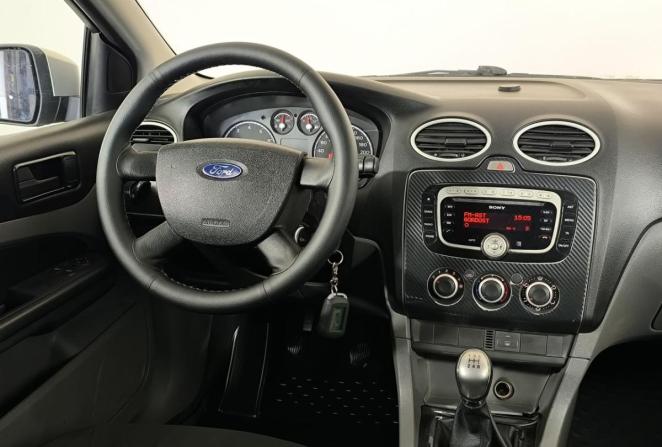 Ford Focus II Рестайлинг с пробегом 2010 года, цена 330 000 рублей, 332462 км, хэтчбек, Автокод Объявления