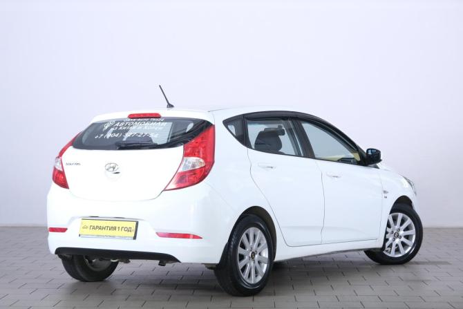 Hyundai Solaris I Рестайлинг с пробегом 2016 года, цена 989 000 рублей, 87039 км, хэтчбек, Автокод Объявления