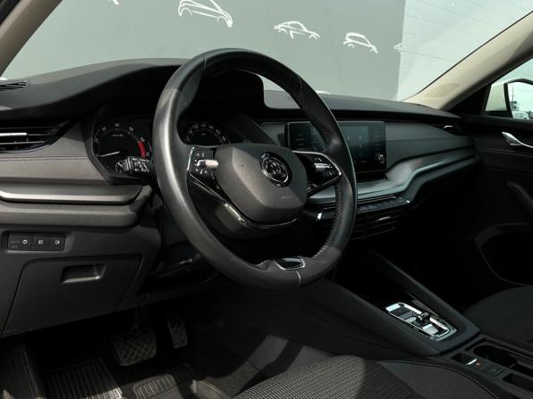Skoda Octavia IV (A8) с пробегом 2021 года, цена 2 134 200 рублей, 108811 км, лифтбек, Автокод Объявления