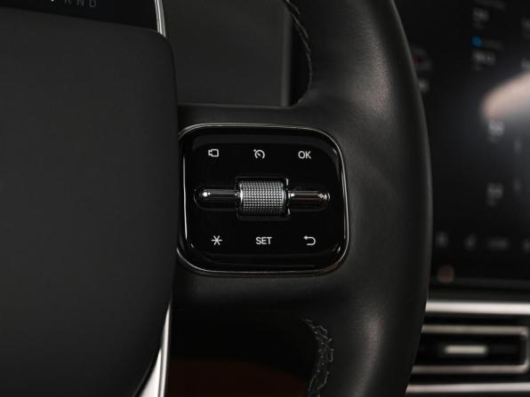 Li Auto (Lixiang) L7 I с пробегом 2023 года, цена 6 850 000 рублей, 38853 км, внедорожник, Автокод Объявления