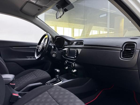 Kia Rio IV с пробегом 2018 года, цена 1 430 000 рублей, 98620 км, седан, Автокод Объявления
