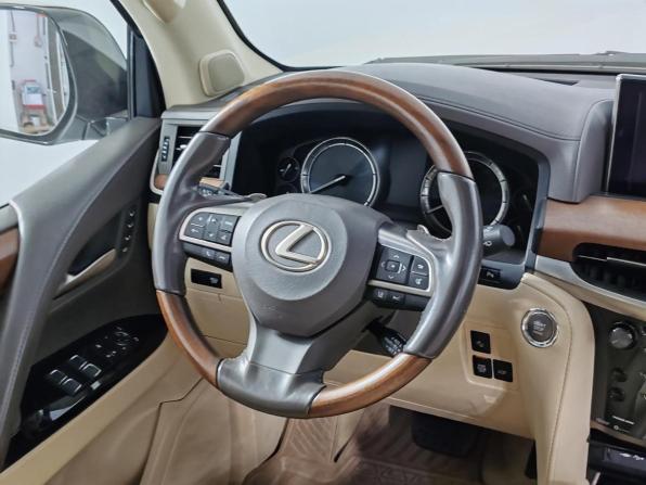 Lexus LX III Рестайлинг 2 с пробегом 2017 года, цена 8 000 000 рублей, 65282 км, внедорожник, Автокод Объявления