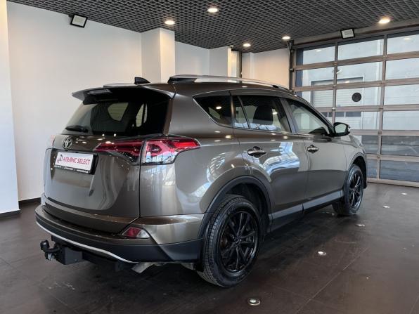 Toyota RAV4 IV (XA40) Рестайлинг с пробегом 2017 года, цена 2 911 200 рублей, 74809 км, внедорожник, Автокод Объявления