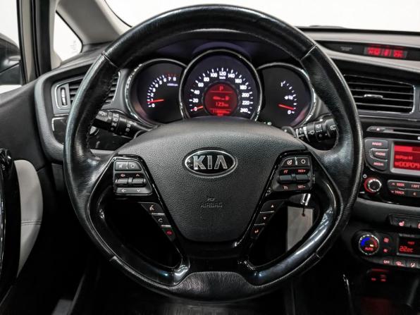 Kia Ceed II с пробегом 2015 года, цена 1 255 000 рублей, 118804 км, универсал, Автокод Объявления