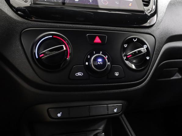 Hyundai Solaris II Рестайлинг с пробегом 2020 года, цена 1 349 000 рублей, 197300 км, седан, Автокод Объявления