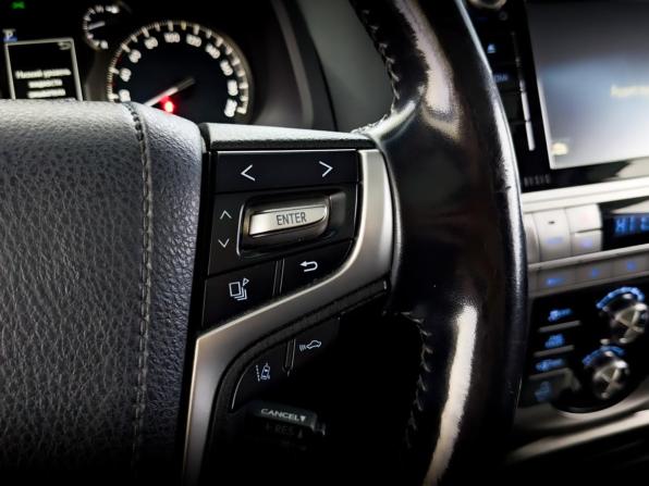 Toyota Land Cruiser Prado 150 Series Рестайлинг 2 с пробегом 2019 года, цена 5 705 000 рублей, 85026 км, внедорожник, Автокод Объявления