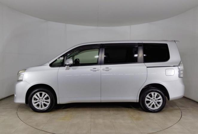 Toyota Voxy II (R70) Рестайлинг с пробегом 2012 года, цена 1 250 000 рублей, 289029 км, минивэн, Автокод Объявления