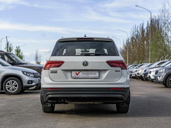 Volkswagen Tiguan II с пробегом 2018 года, цена 2 650 000 рублей, 112442 км, внедорожник, Автокод Объявления