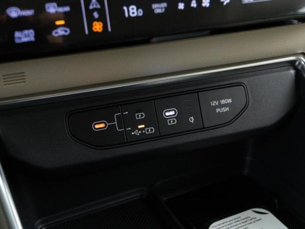 Kia Carnival IV Рестайлинг с пробегом 2025 года, цена 7 495 055 рублей, 357 км, минивэн, Автокод Объявления