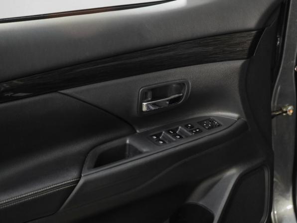 Mitsubishi Outlander III Рестайлинг 2 с пробегом 2016 года, цена 1 749 000 рублей, 194023 км, внедорожник, Автокод Объявления