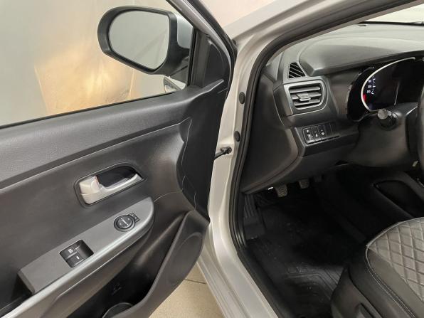 Kia Rio III Рестайлинг с пробегом 2016 года, цена 1 020 000 рублей, 148423 км, седан, Автокод Объявления