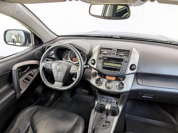 Toyota Ractis II с пробегом 2011 года, цена 1 540 000 рублей, 118930 км, хэтчбек, Автокод Объявления