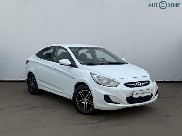 Hyundai Solaris I с пробегом 2013 года, цена 585 000 рублей, 332792 км, седан, Автокод Объявления