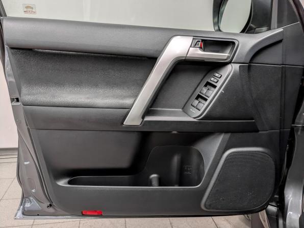 Toyota Land Cruiser Prado 150 Series Рестайлинг 2 с пробегом 2019 года, цена 5 400 000 рублей, 99171 км, внедорожник, Автокод Объявления