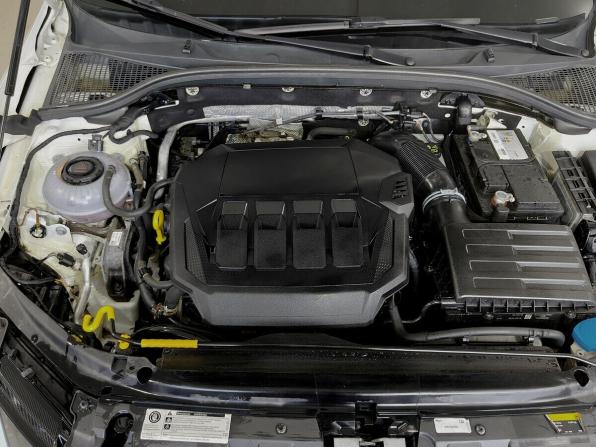 Skoda Octavia III (A7) Рестайлинг с пробегом 2019 года, цена 1 800 000 рублей, 85679 км, лифтбек, Автокод Объявления